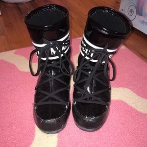 Authentic moon boots